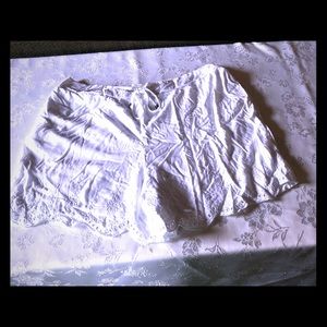 🌼 3/$12 🌼 TERRA COTTON SCALLOPED SHORTS